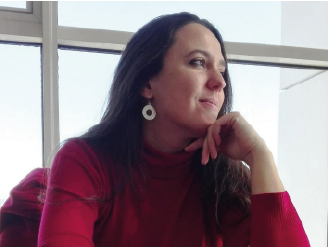 Official tourist guides with academic excellence - Laura Tinajero - Giralda Tours